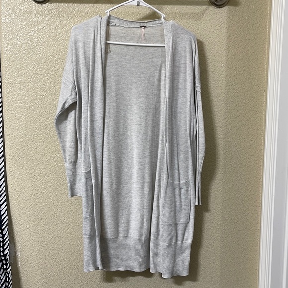 Tops - Small Grey cardigan